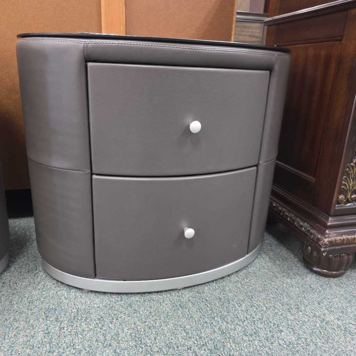NIGHTSTAND BAH