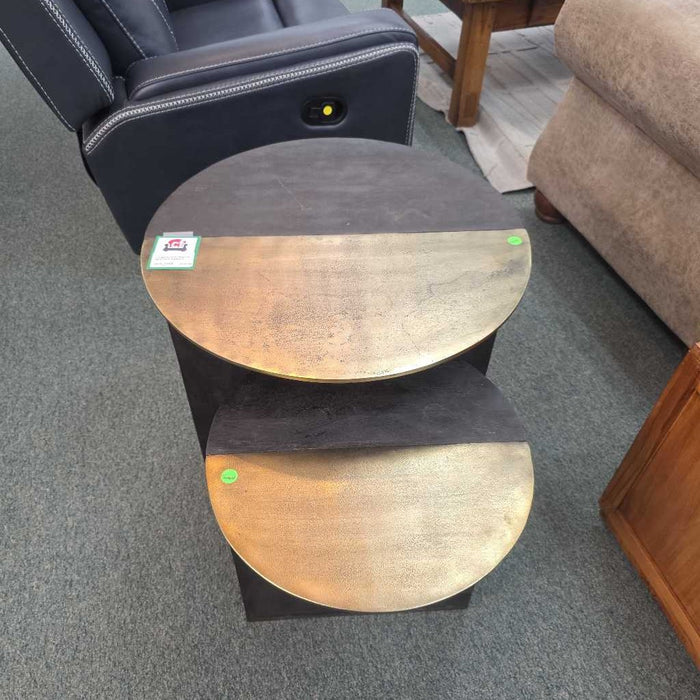 TUNICA NESTING TABLES