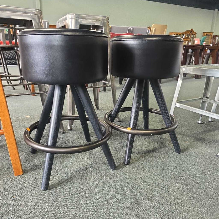 SET OF 2 STOOLS BKS