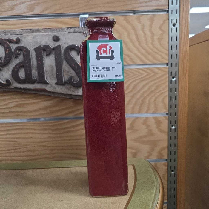 SM RED SQ VASE S