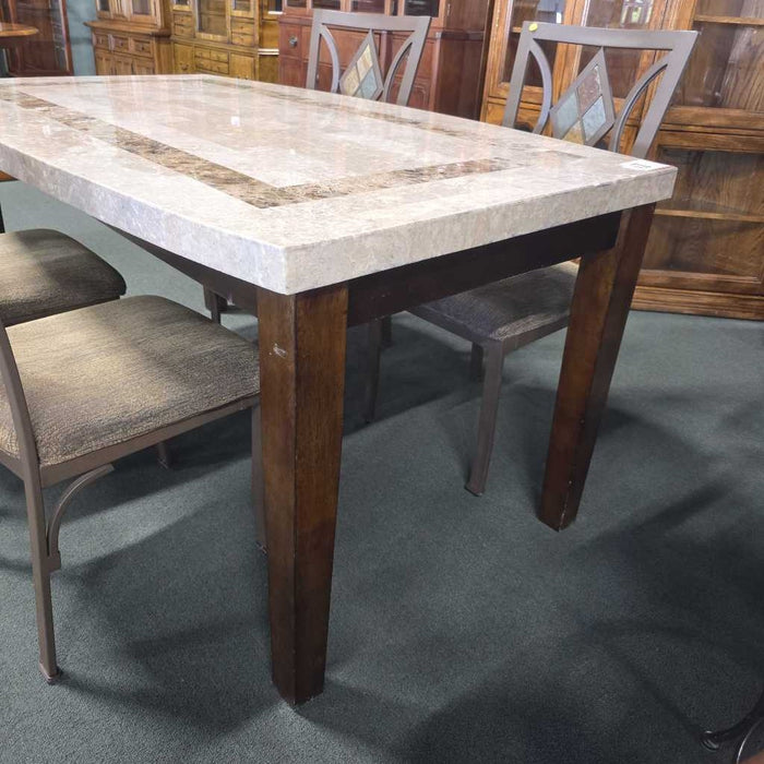 DINING TABLE BTK