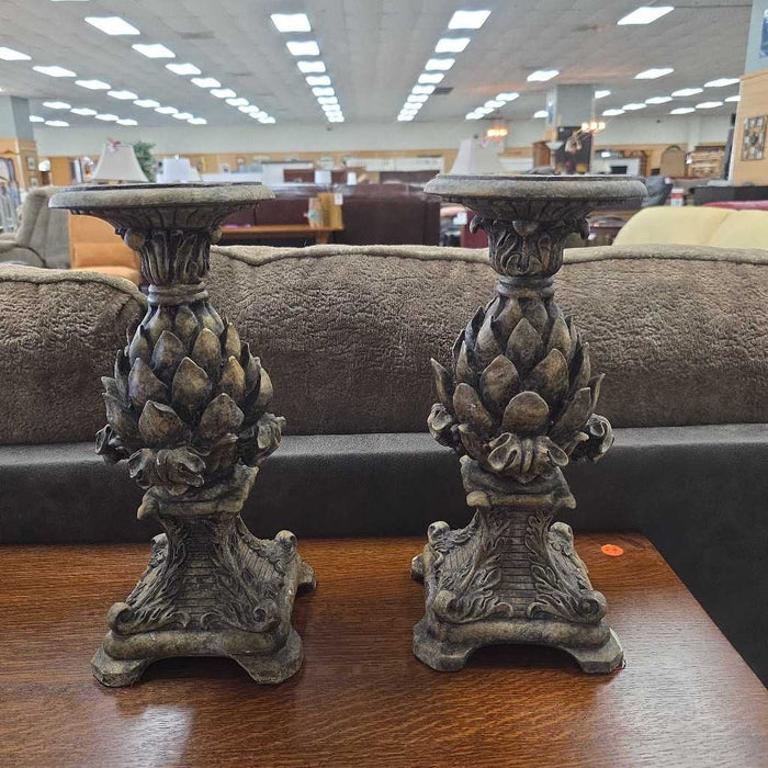 SET OF 2 CANDLE HOLDERS BT