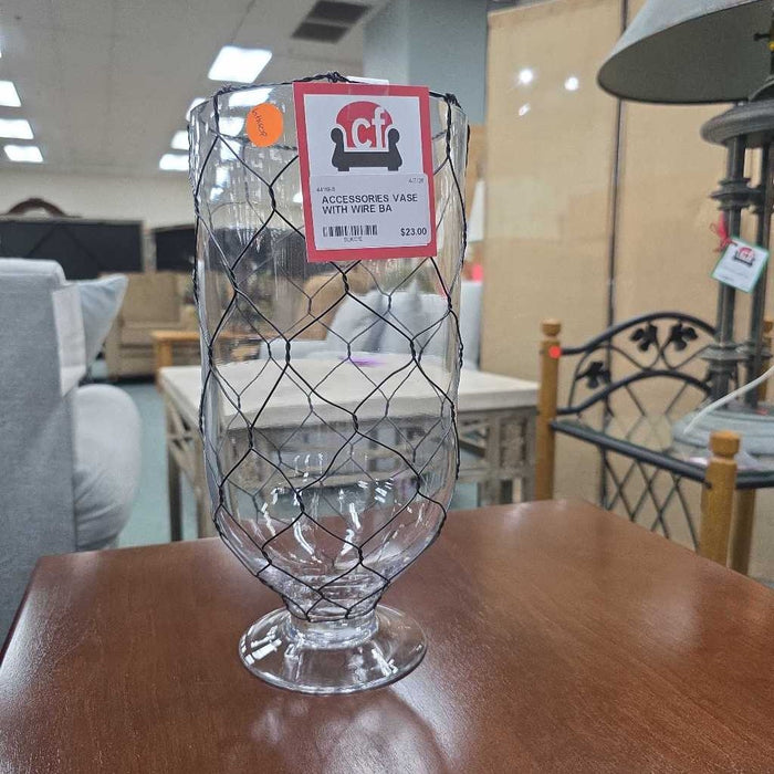 VASE WITH WIRE BA