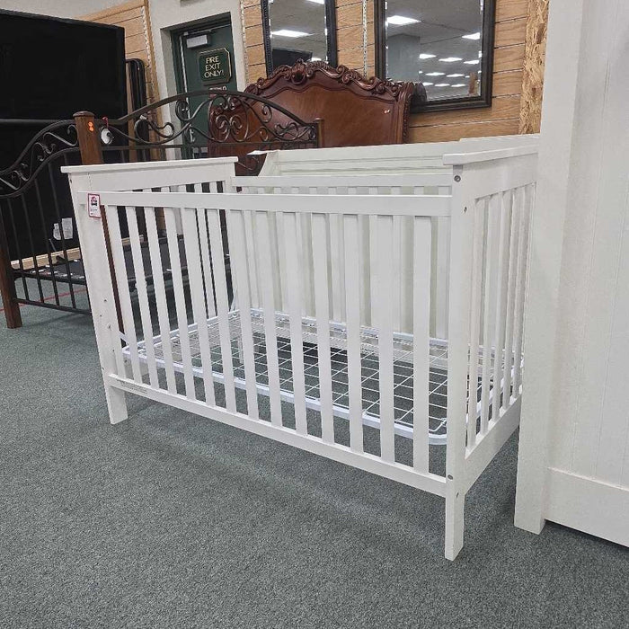 WHITE CRIB BHC