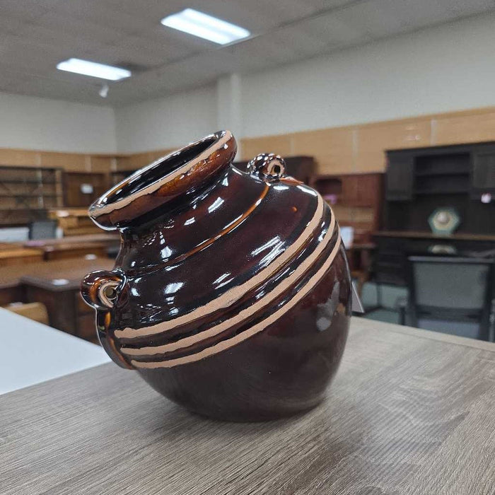 LEANING POT BA