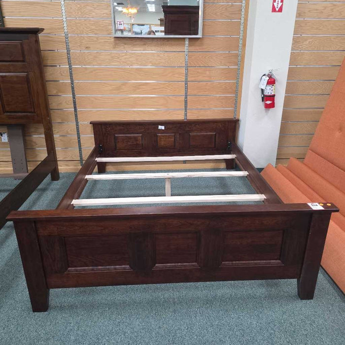 BRENTWOOD QUEEN BED SKH