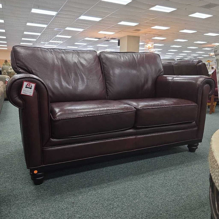 LEATHER LOVESEAT ATH