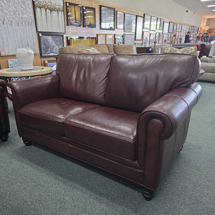 LEATHER LOVESEAT ATH