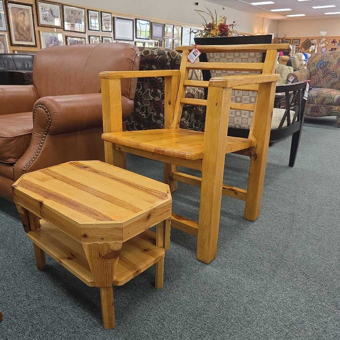 PINE ACCENT CHAIR WITH FOOTSTOOL BAH