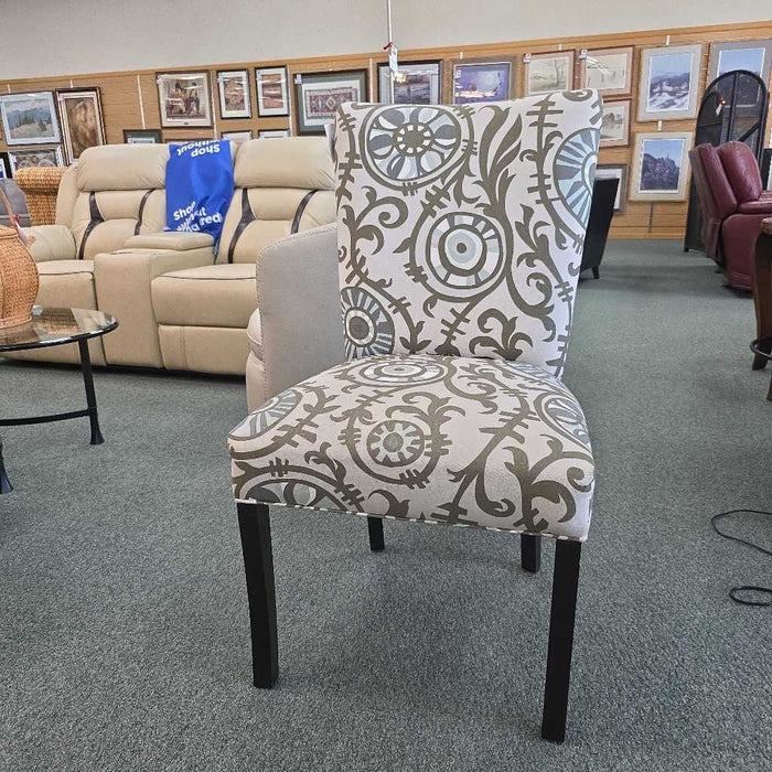 ACCENT CHAIR KL