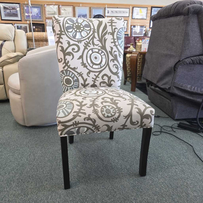 ACCENT CHAIR KL