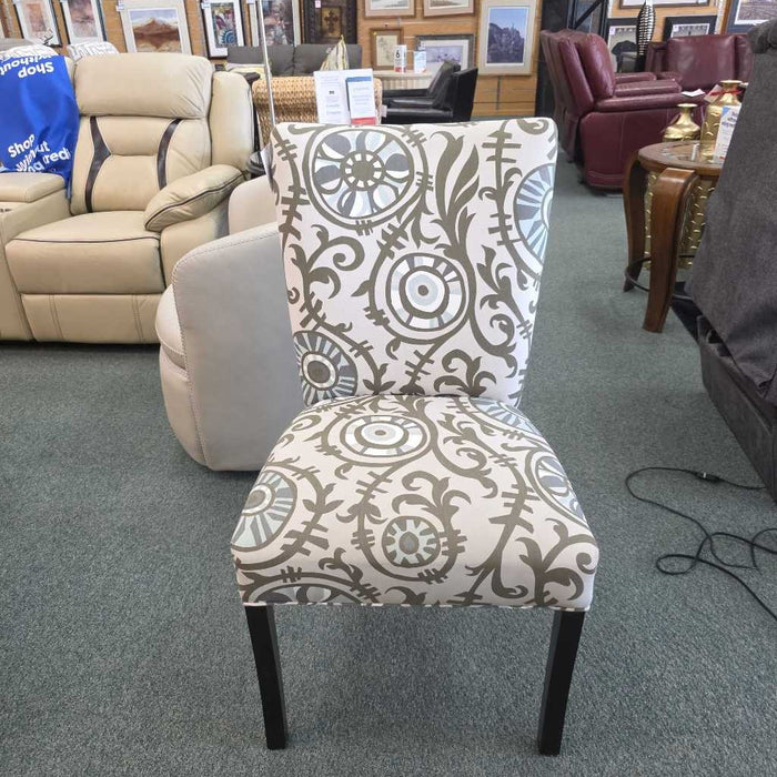 ACCENT CHAIR KL