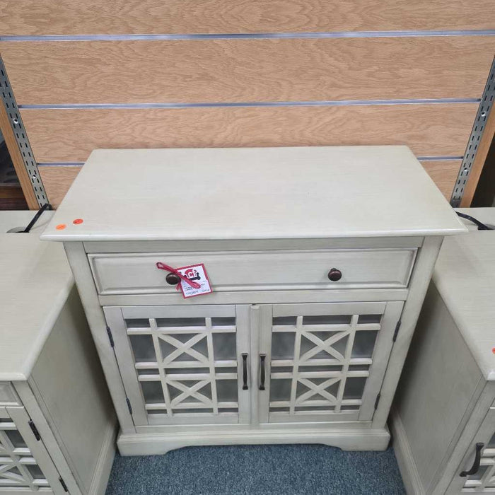ENTRY CABINET BBM