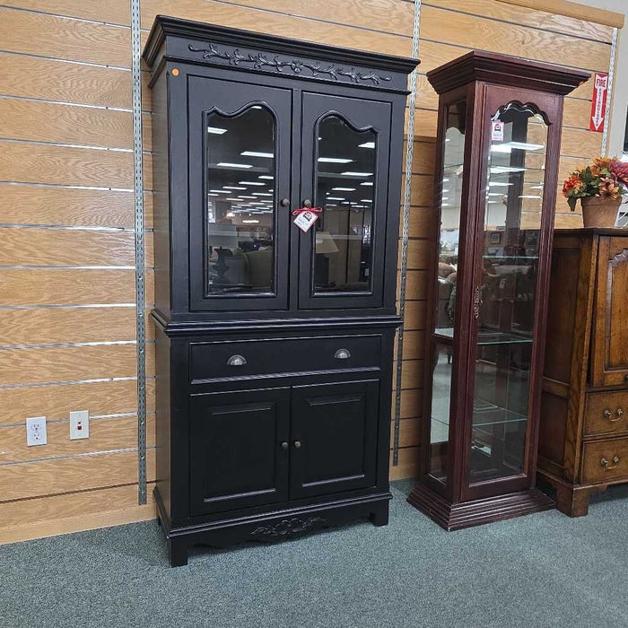 CURIO CABINET BTK