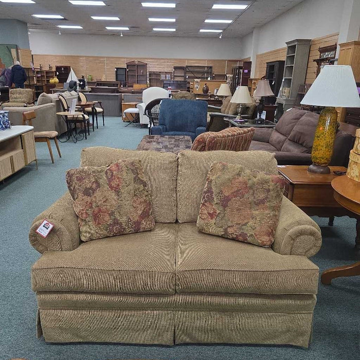 BROYHILL LOVESEAT LSH