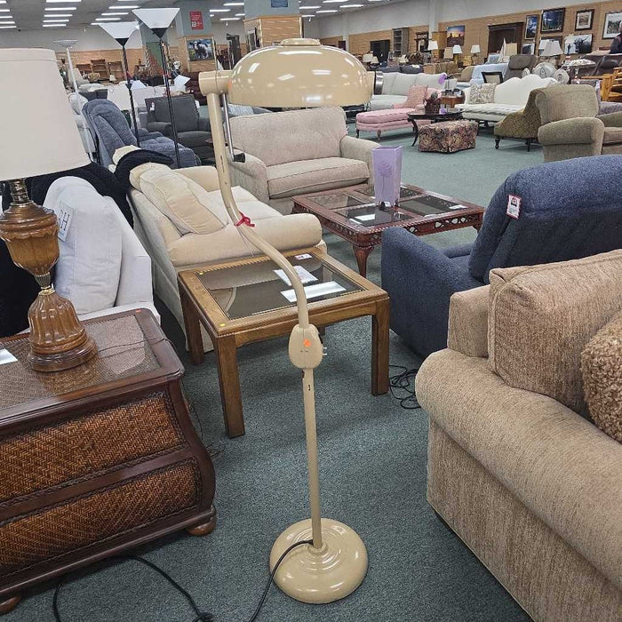 FLOOR LAMP BBM