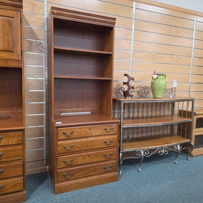 FILE CABINET WITH HUTCH BAH