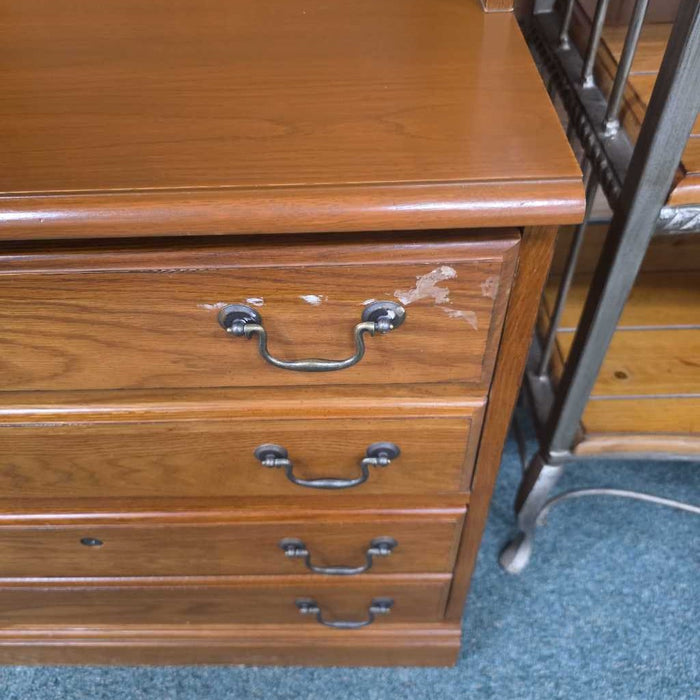 FILE CABINET WITH HUTCH BAH