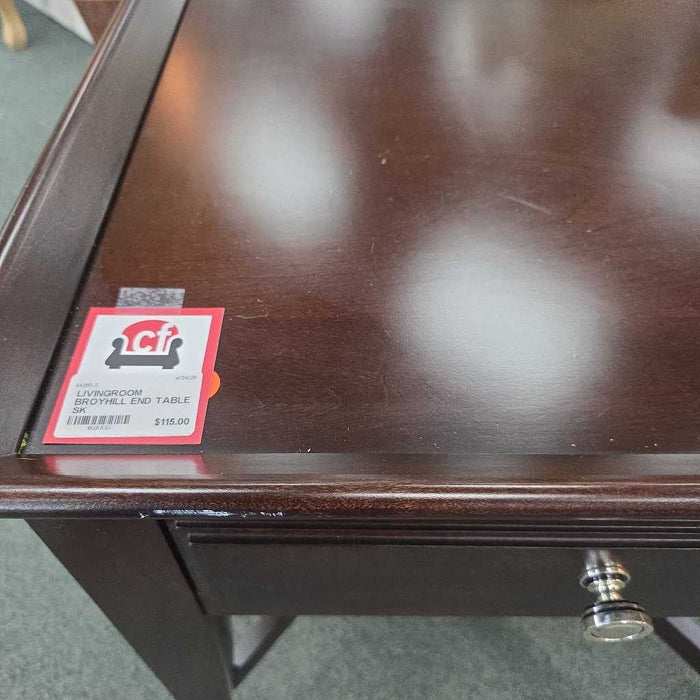 BROYHILL END TABLE SK