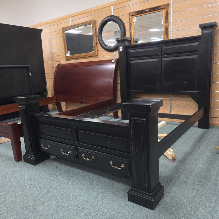 QUEEN BED LTT