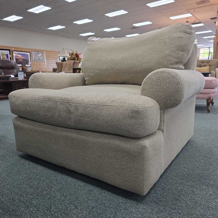 BASSETT ACCENT CHAIR BST