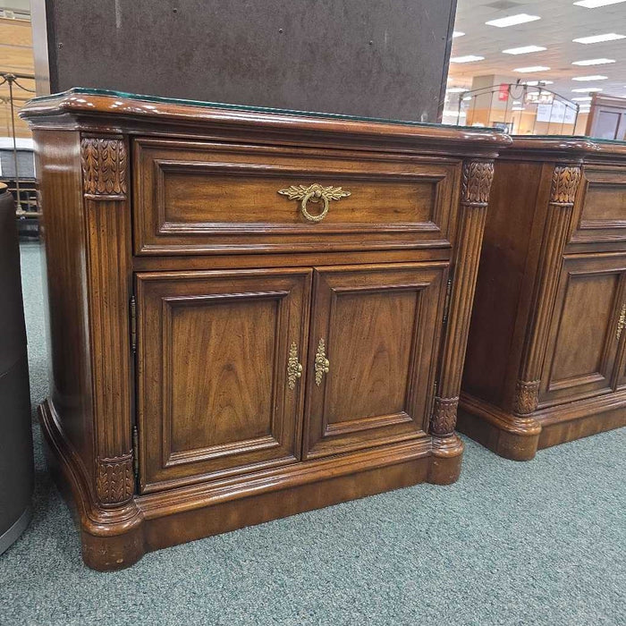 NIGHTSTAND MI