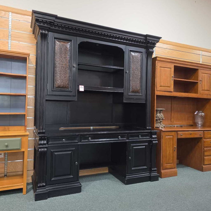 HOOKER DESK WITH HUTCH ATH
