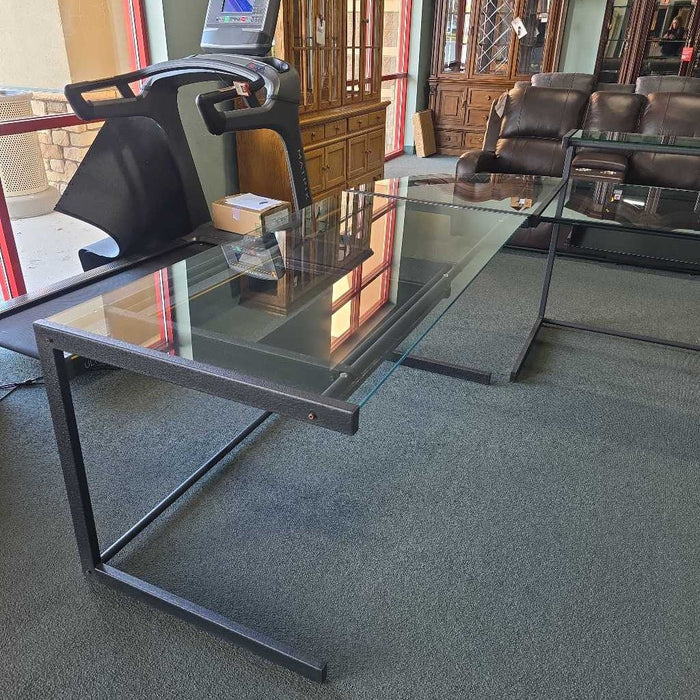 DESK BTK