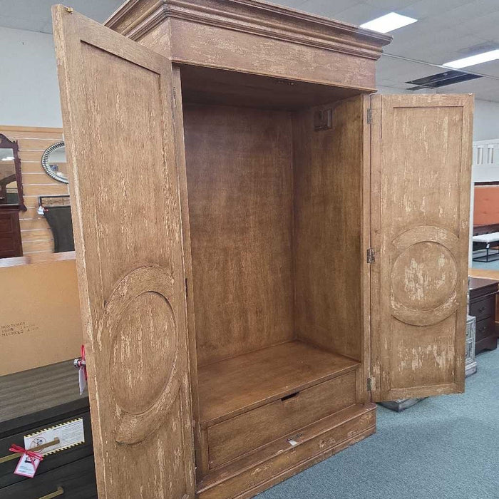 XL ARMOIRE KIK *NO STAIRS DELIVERY*