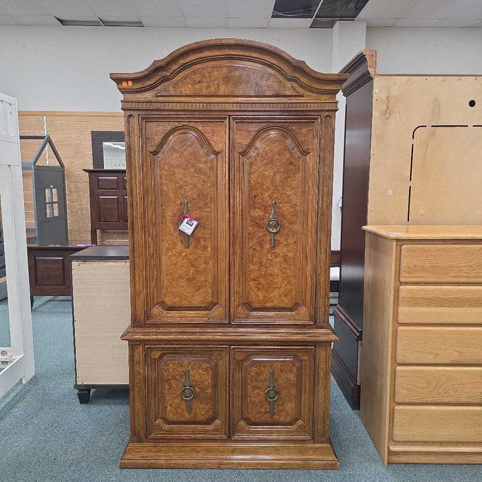 ARMOIRE BTK