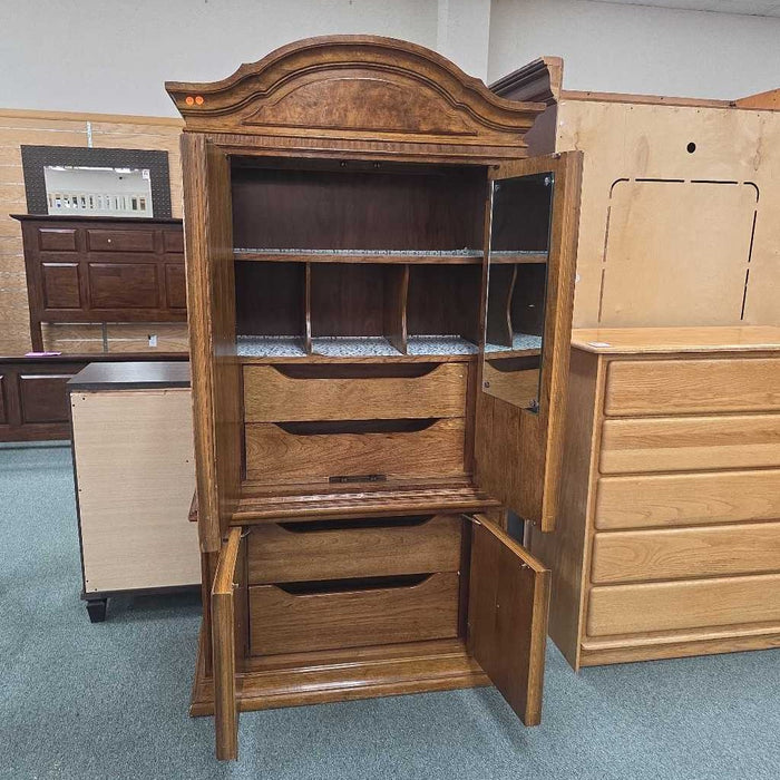ARMOIRE BTK