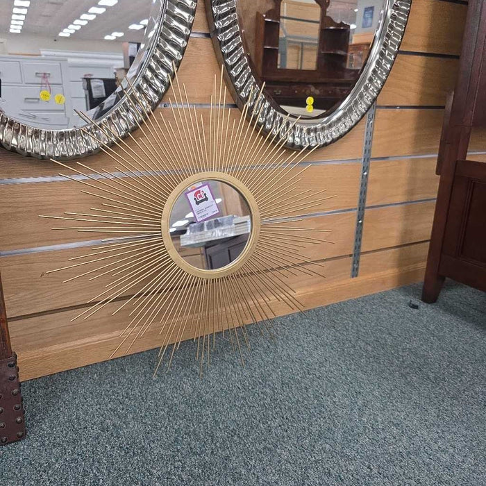 SUNBURST MIRROR AT