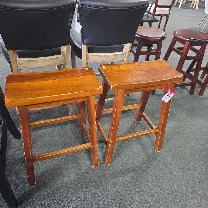 SET OF 2 STOOLS KL