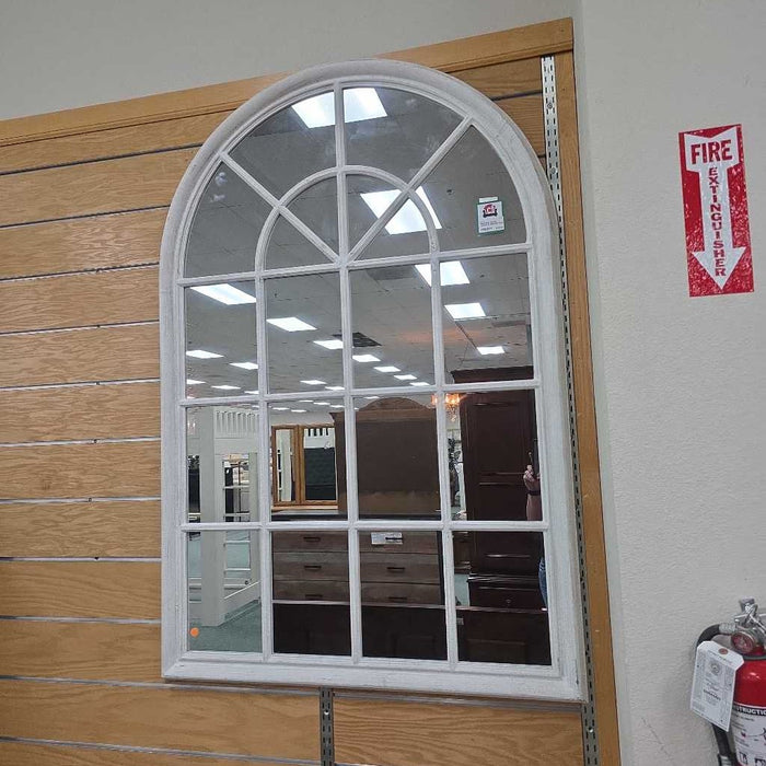 WHITE WINDOW MIRROR BAH