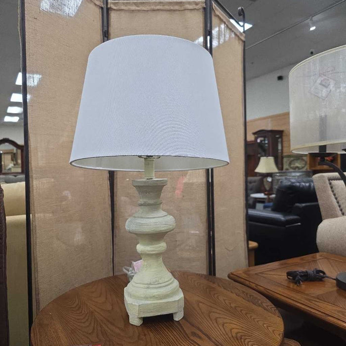 YELLOW LAMP BT