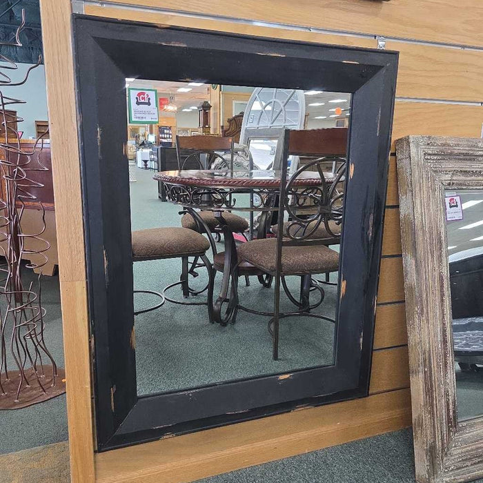 BLACK DISTRESSED MIRROR KL