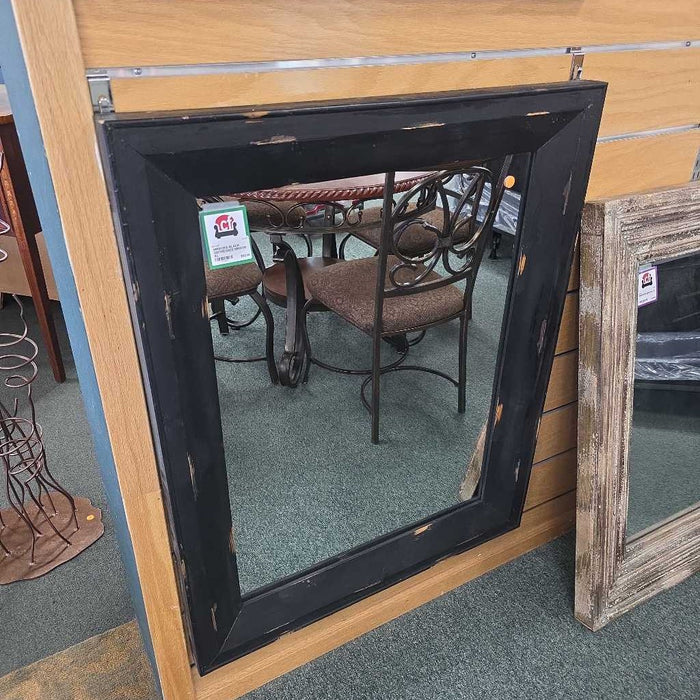 BLACK DISTRESSED MIRROR KL