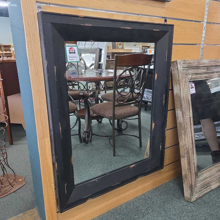 BLACK DISTRESSED MIRROR KL