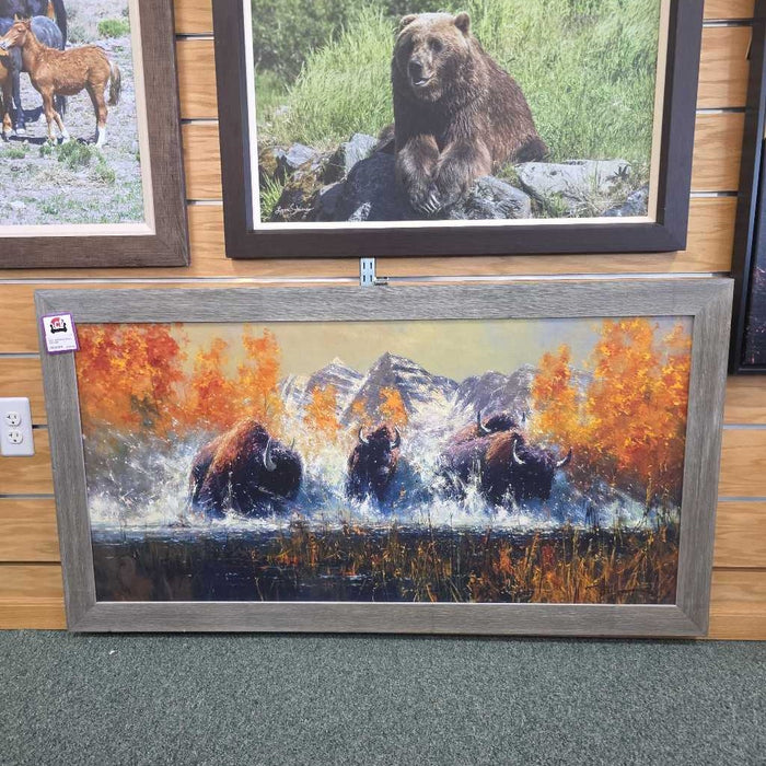 BUFFALO WALL ART MIH