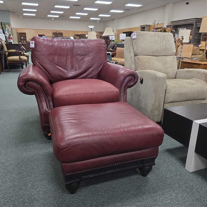 LEATHER CHAIR WITH OTTOMAN LSH