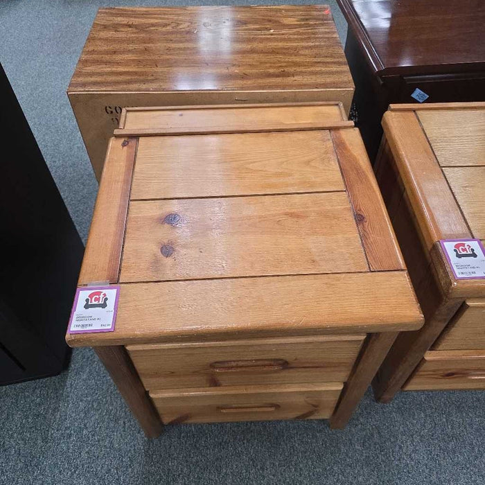 NIGHTSTAND KL