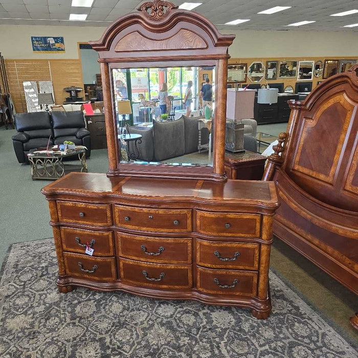 DRESSER WITH MIRROR LCM