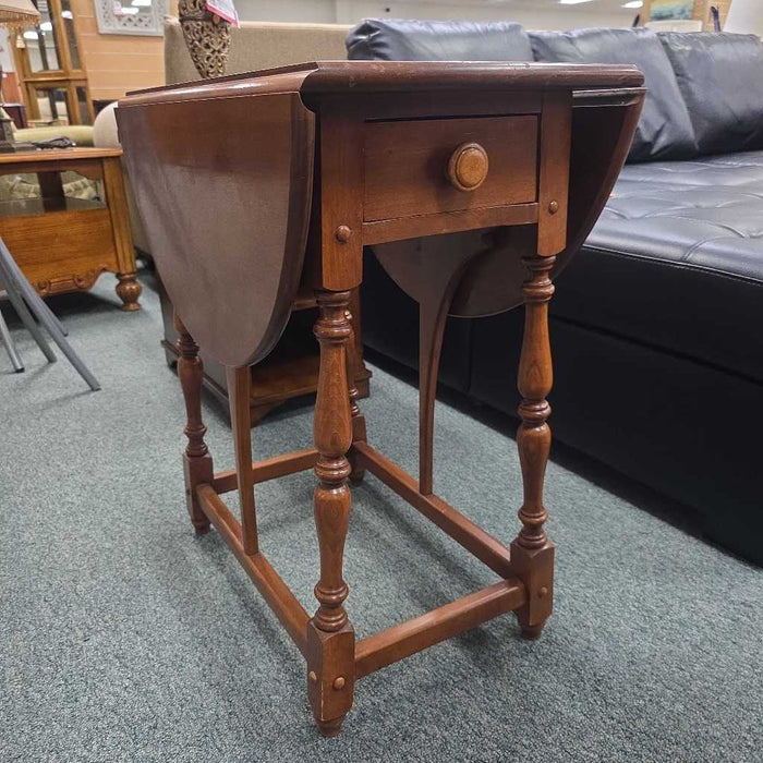 DROPSIDE ACCENT TABLE LS
