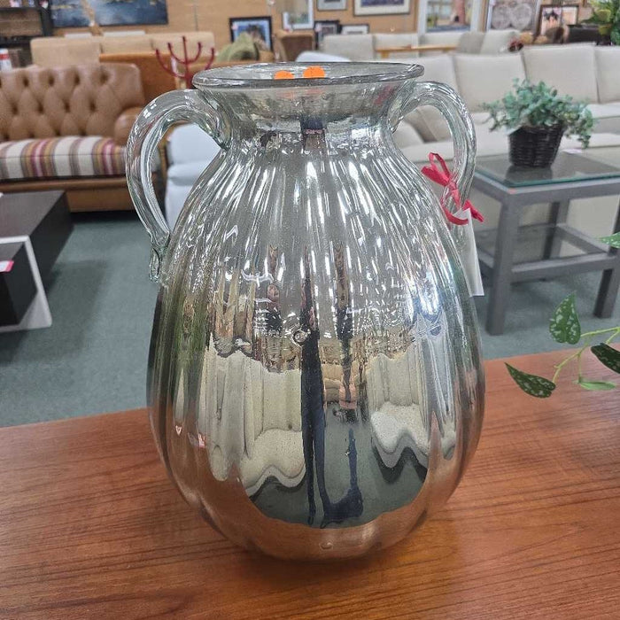 SILVERY VASE LS