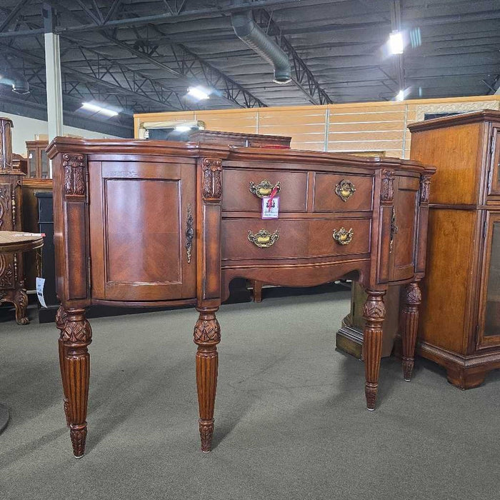 BROYHILL SIDEBOARD LSH
