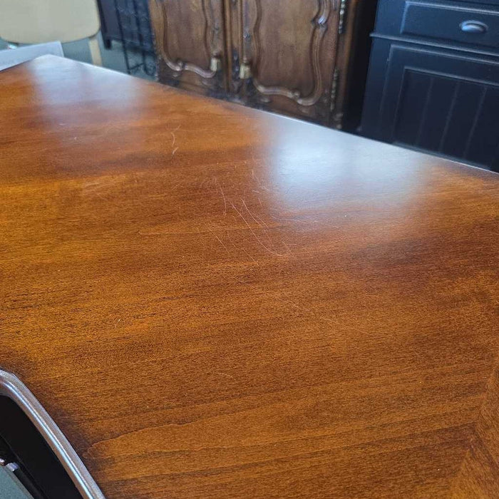 BROYHILL SIDEBOARD LSH