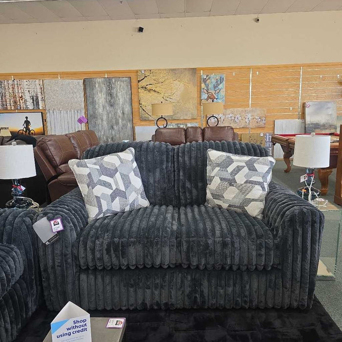 MID-NIGHT MADNESS LOVESEAT