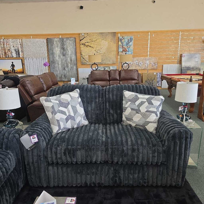 MID-NIGHT MADNESS LOVESEAT