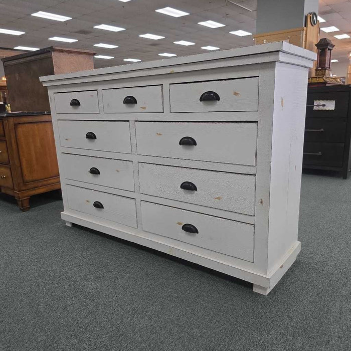 DRESSER LAC
