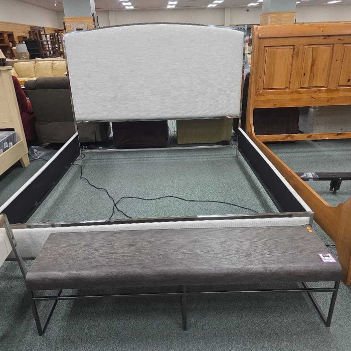 BENCH BTK